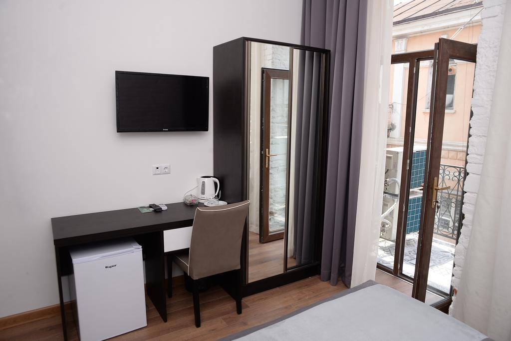 Guest House Gantiadi Batumi Eksteriør bilde